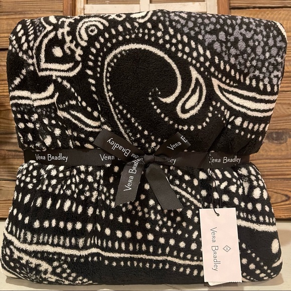 Vera Bradley Bedding Vera Bradley Stellar Paisley Fleece Throw